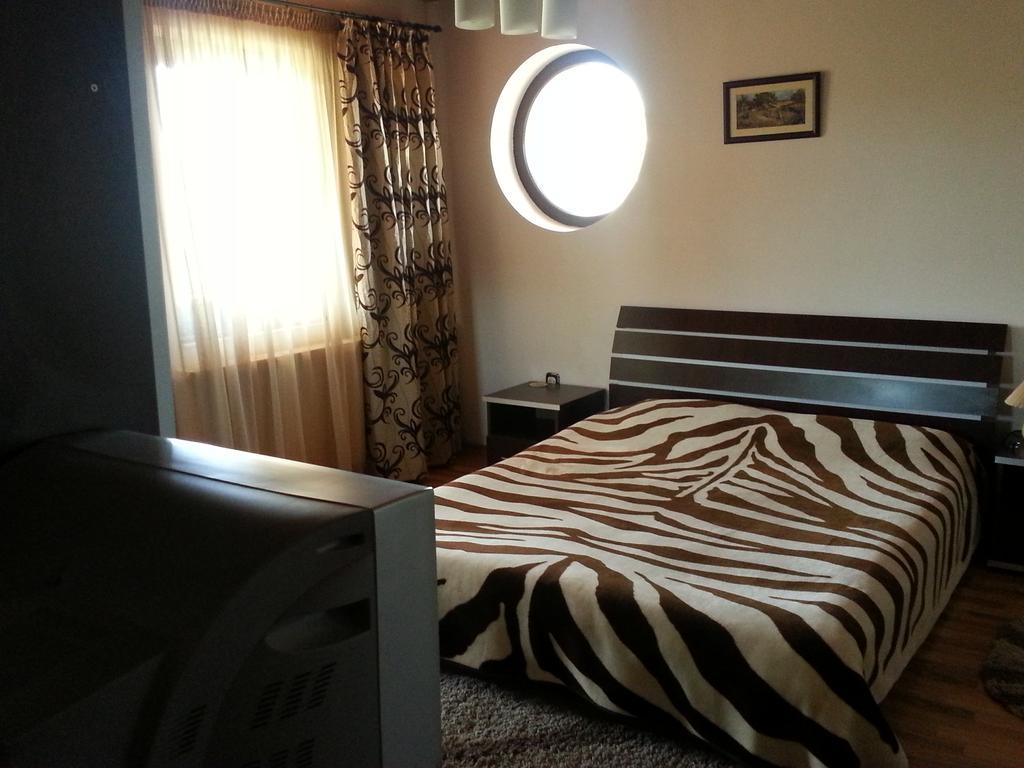Pension Ambiance Iasi Buitenkant foto